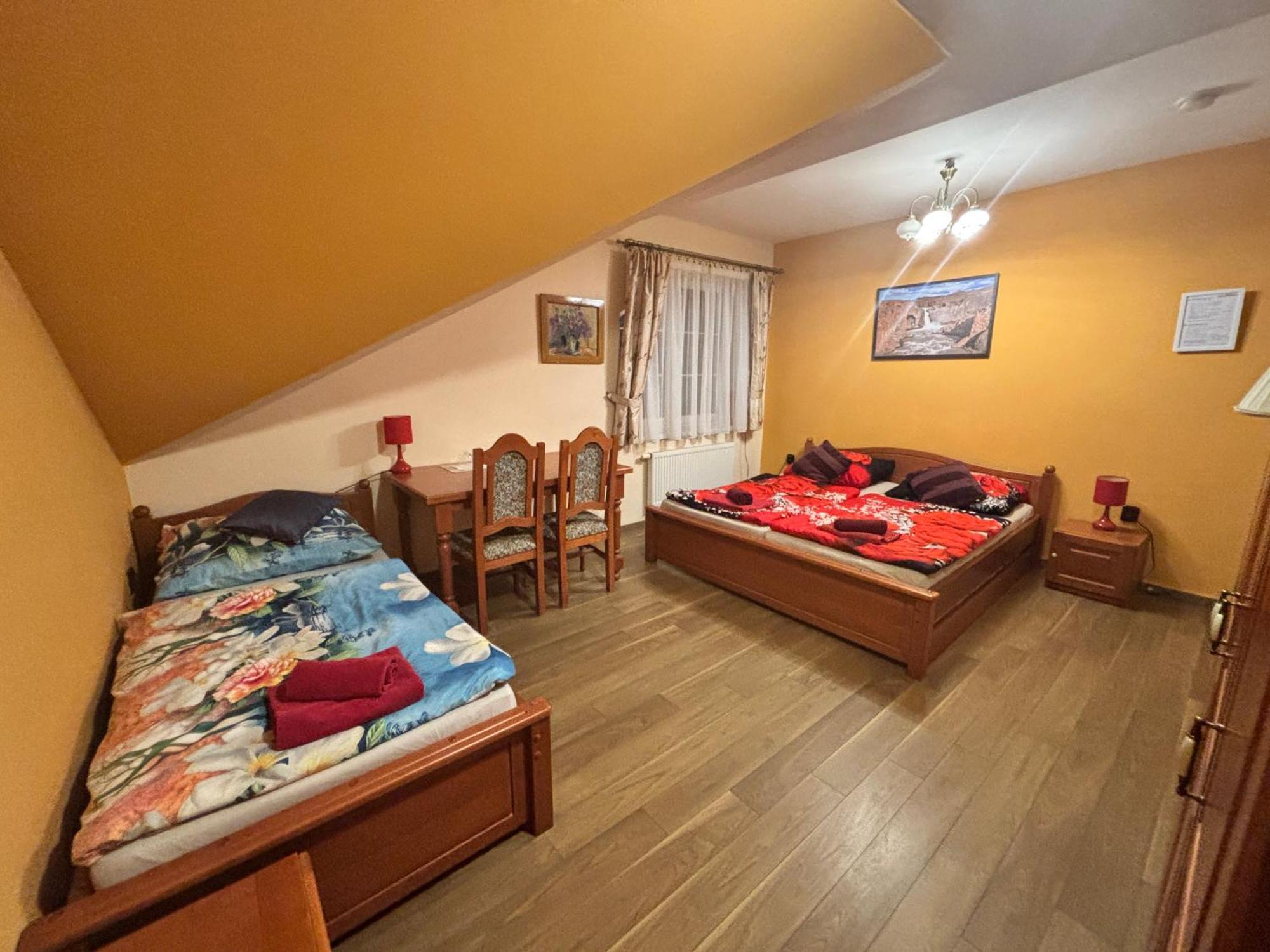Zamecek Kaliste Hotel Poddubi Exterior photo
