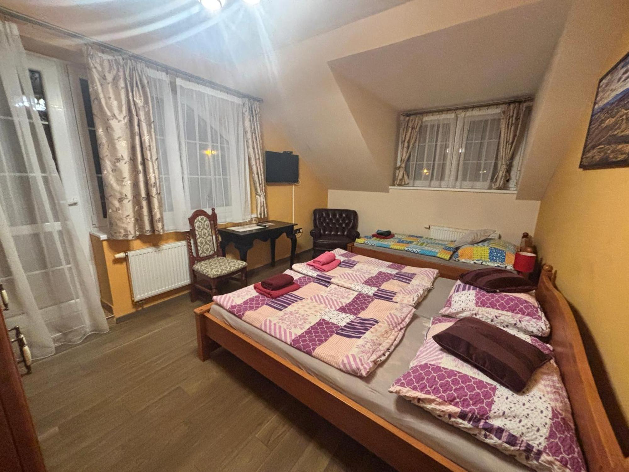 Zamecek Kaliste Hotel Poddubi Exterior photo