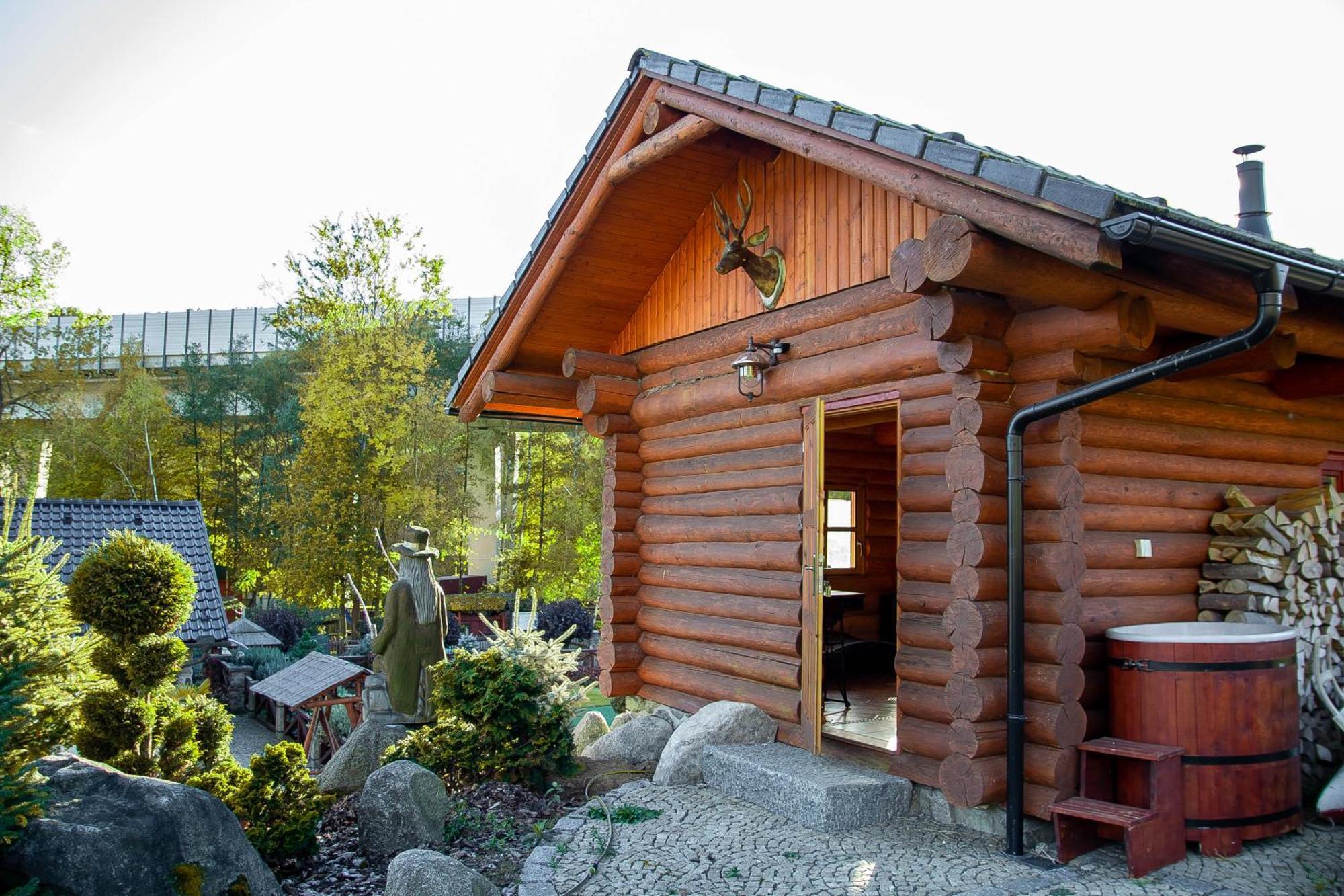 Zamecek Kaliste Hotel Poddubi Exterior photo