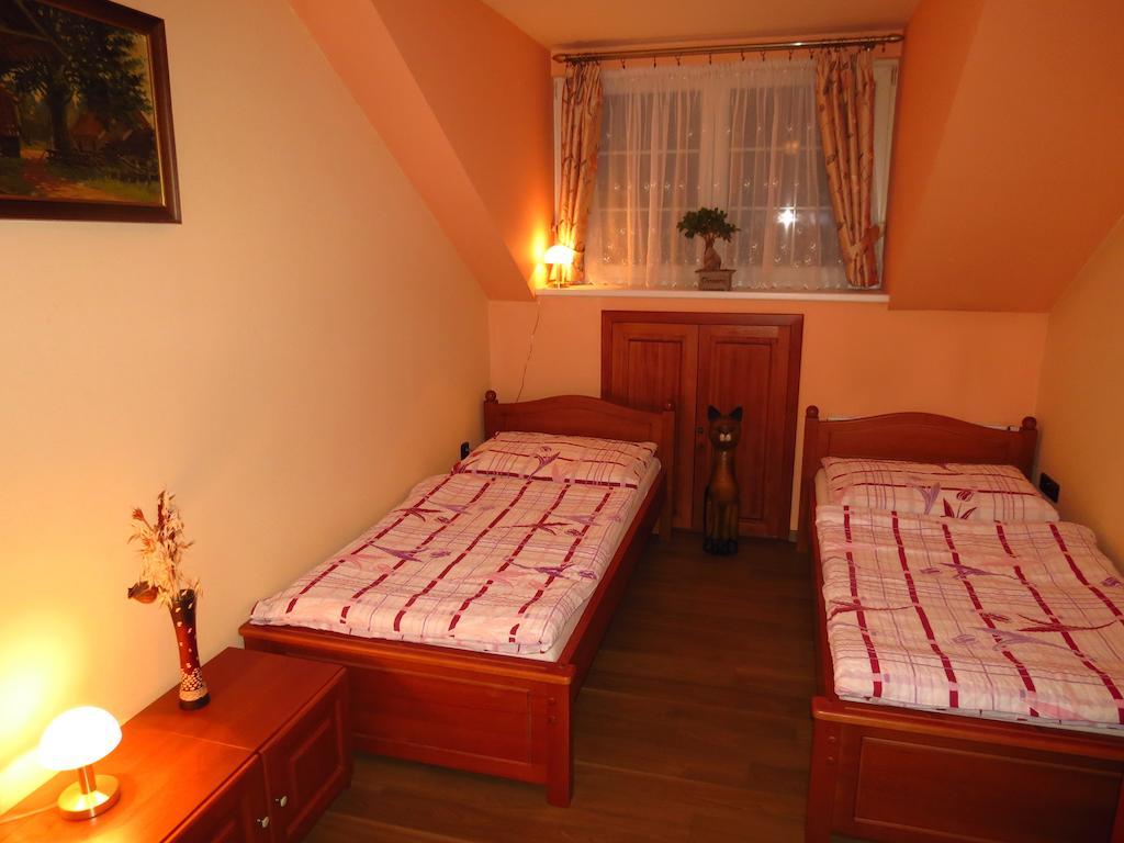 Zamecek Kaliste Hotel Poddubi Room photo