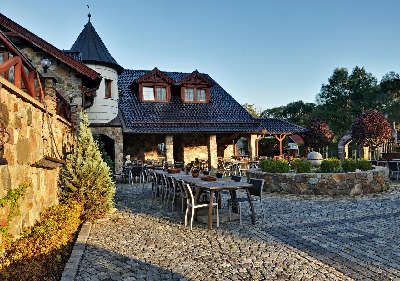 Zamecek Kaliste Hotel Poddubi Exterior photo